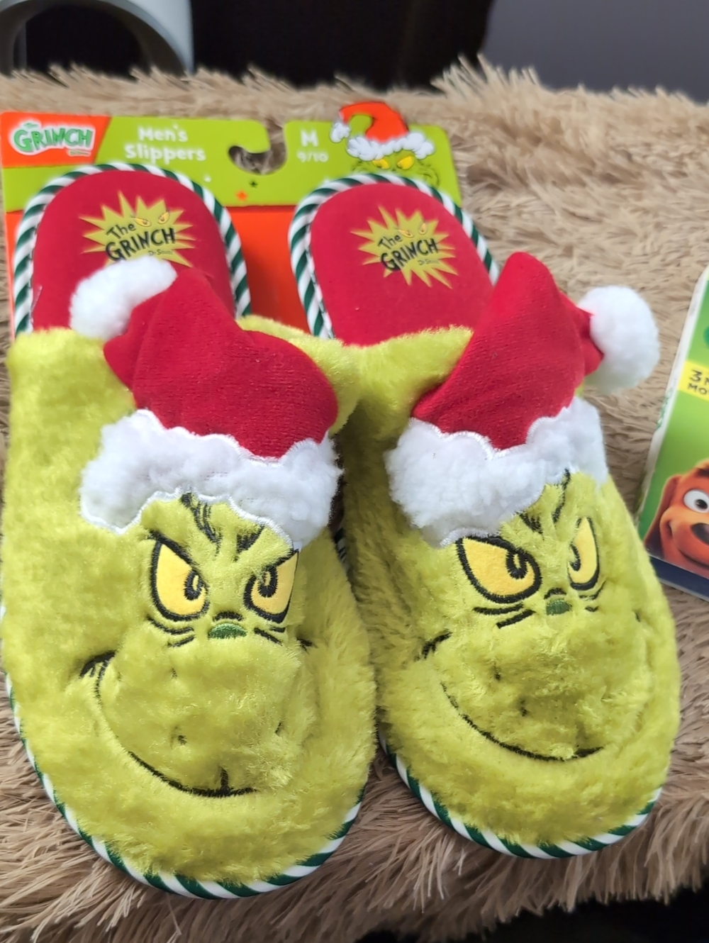 Dr. Seuss Plush Grinch Slippers Green Size 9/10 Plus Blu-Ray +DVD + Digital